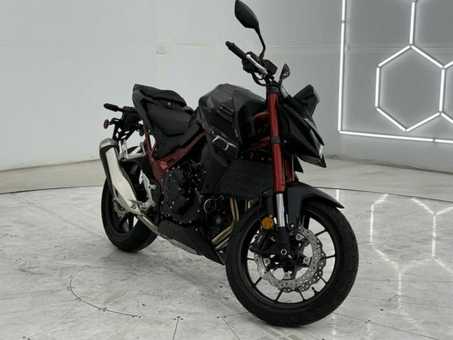 2026 Honda CB750 Hornet E-Clutch