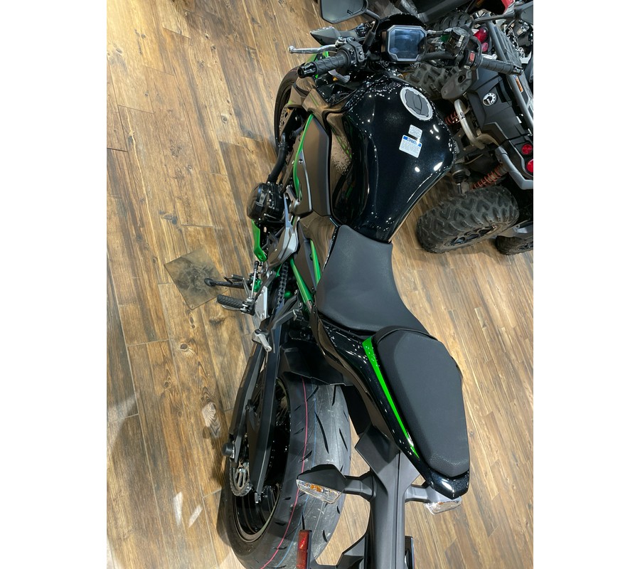 2024 Kawasaki Z900 SE ABS