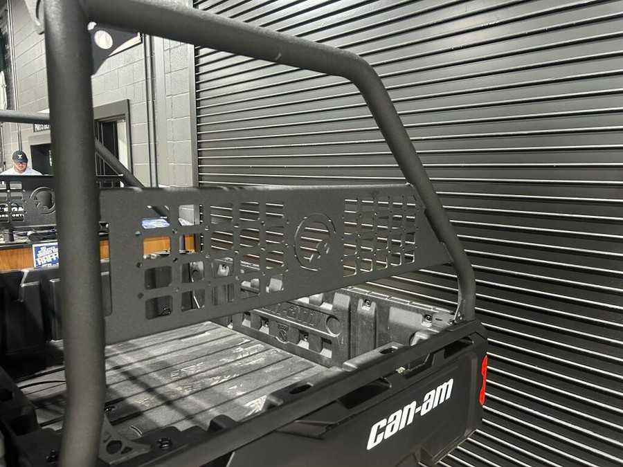 2025 Can-Am Defender DPS HD9