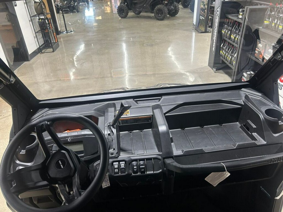 2025 Can-Am Defender DPS HD9