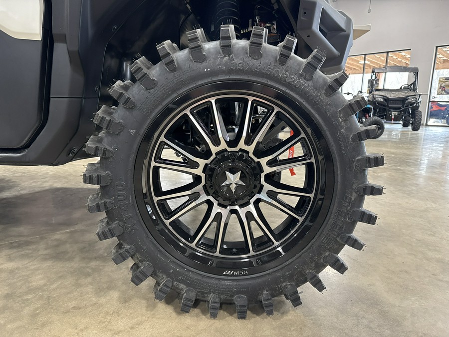 2026 Can-Am Defender Limited HD11