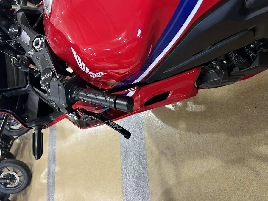 2025 Honda CBR500R ABS