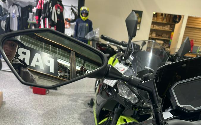 2026 Kawasaki Z500 SE ABS
