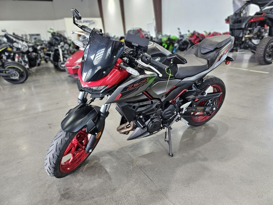 2024 Kawasaki Z500 SE ABS