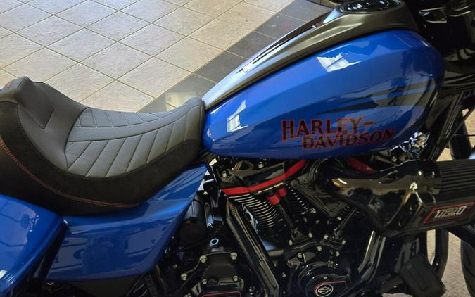 2026 Harley-Davidson® CVO Street Glide 3 Limited Electric Coast CVO Two-Tone