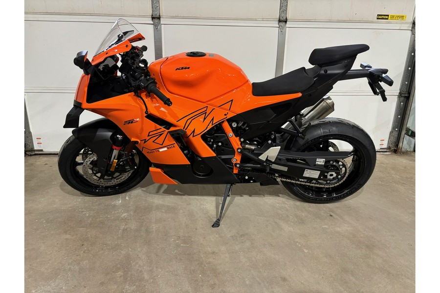 2026 KTM 990 RC R