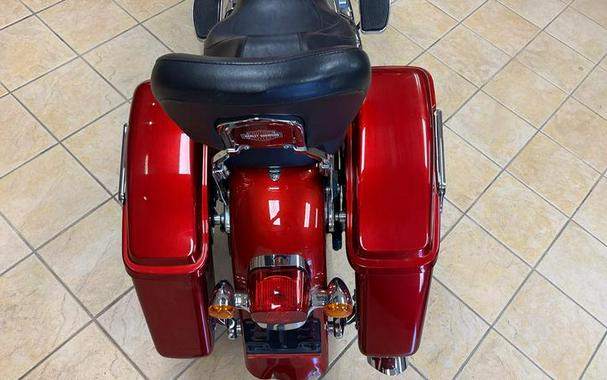 2012 Harley-Davidson® FLD - Dyna® Switchback™