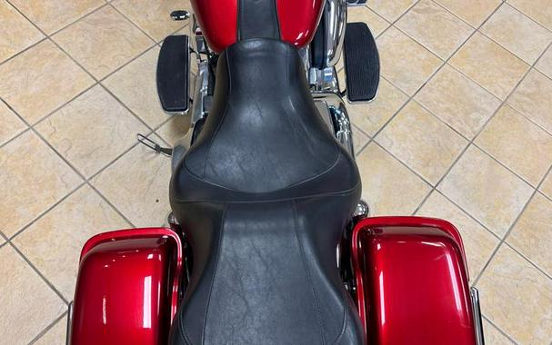 2012 Harley-Davidson® FLD - Dyna® Switchback™