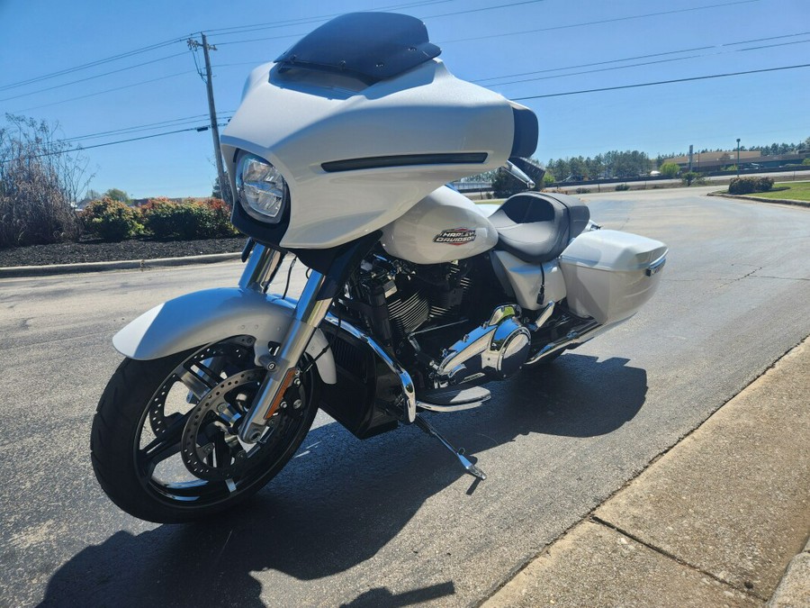 FLHX 2024 Street Glide®