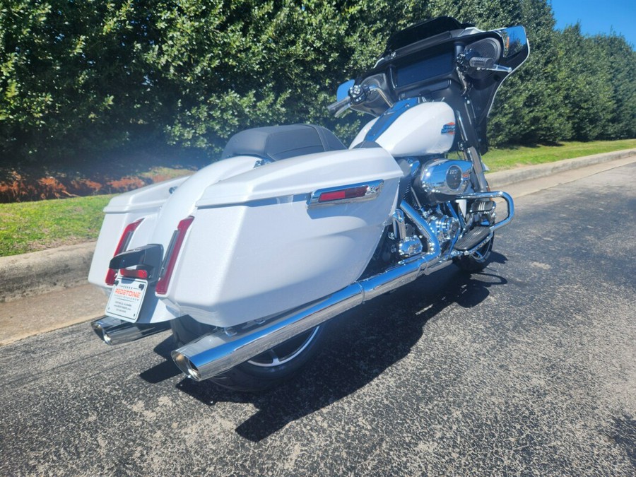 FLHX 2024 Street Glide®