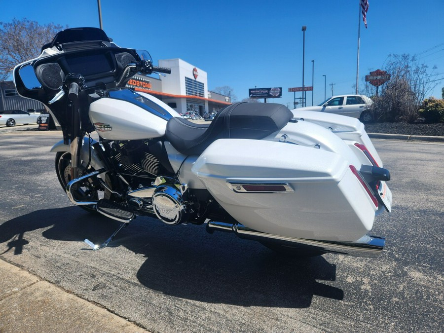 FLHX 2024 Street Glide®