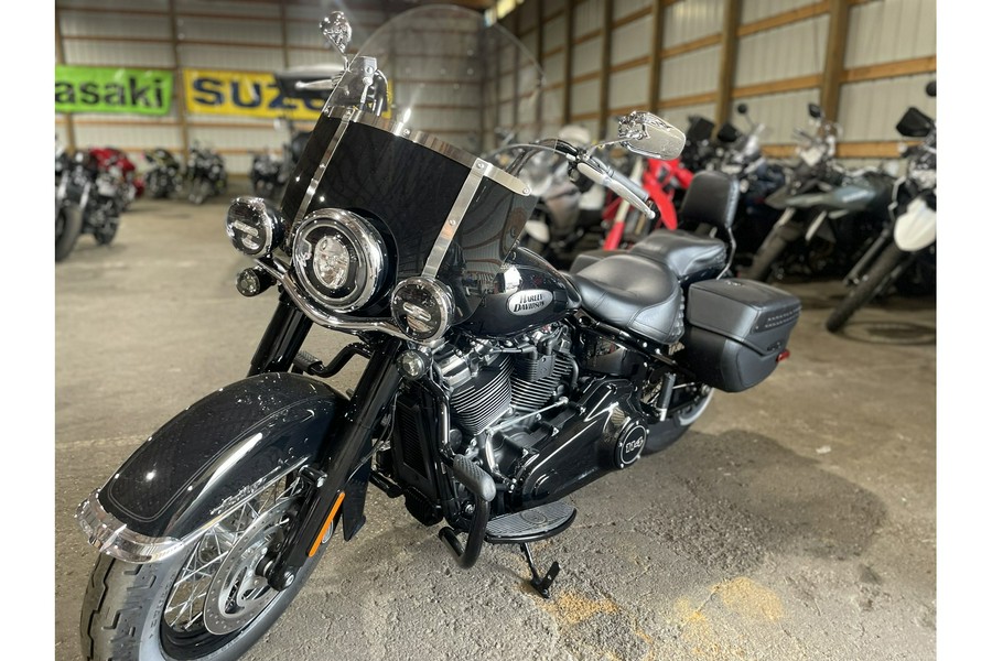 2021 Harley-Davidson® Softail® Heritage Classic 114