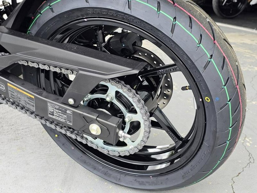 2026 Kawasaki Ninja® 500 ABS Metallic Matte Twilight Blue