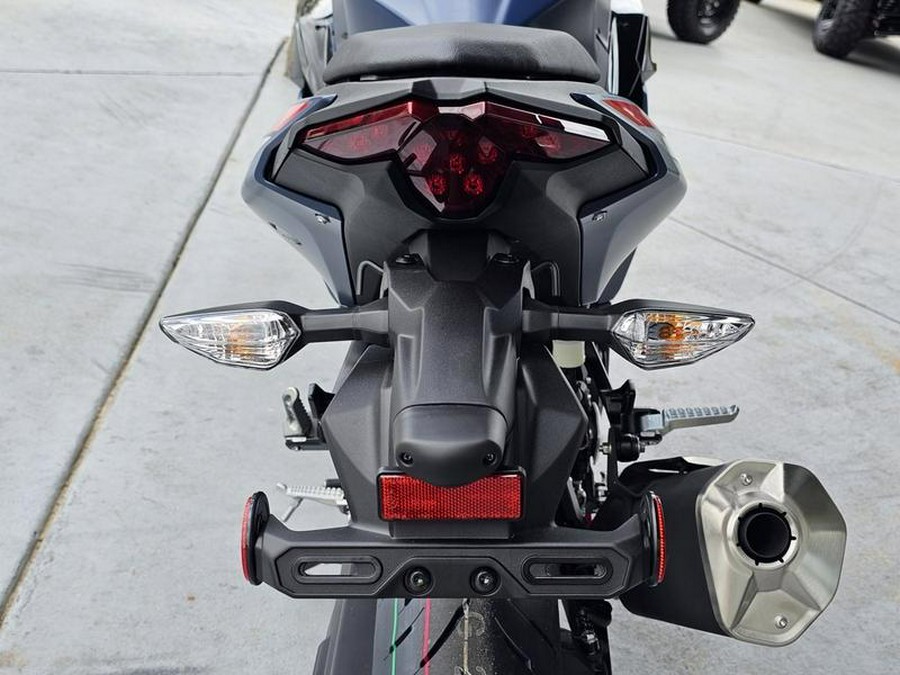 2026 Kawasaki Ninja® 500 ABS Metallic Matte Twilight Blue