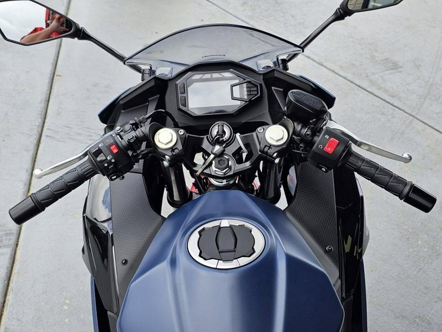 2026 Kawasaki Ninja® 500 ABS Metallic Matte Twilight Blue