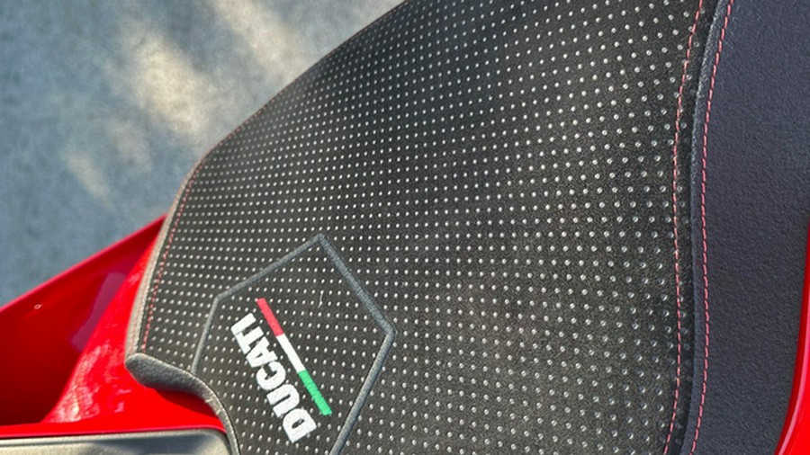 2026 Ducati PANIGALE V2S V2 S