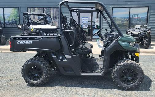 2024 Can-Am Defender DPS HD7