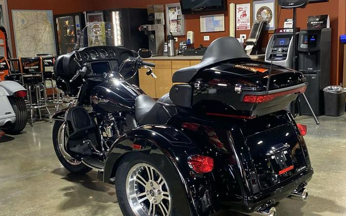 2024 Harley-Davidson Trike FLHTCUTG - Tri Glide Ultra