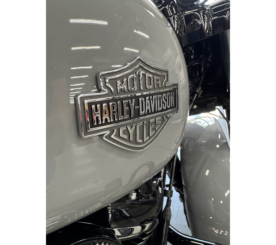 2025 Harley-Davidson Road King Special