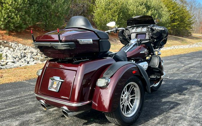 2022 Harley-Davidson FLHTCUTG - Tri Glide Ultra