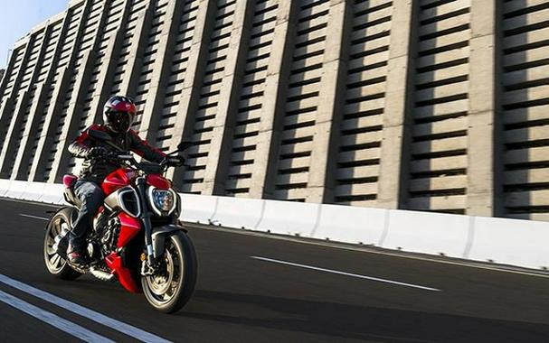2026 Ducati Diavel V4