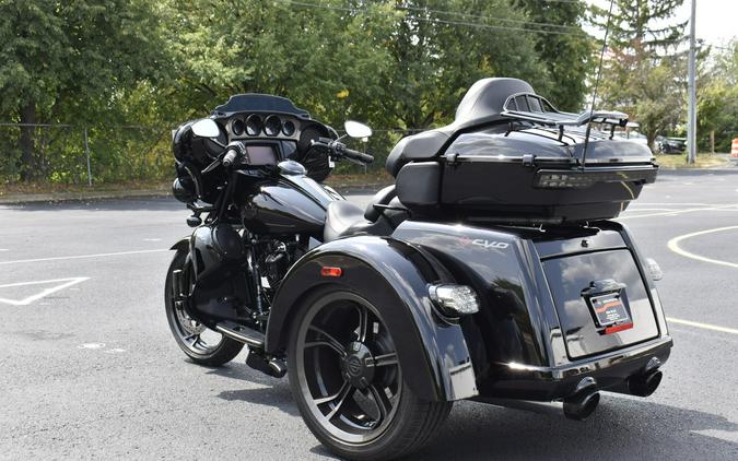 2021 Harley-Davidson CVO Tri Glide Charred Crimson