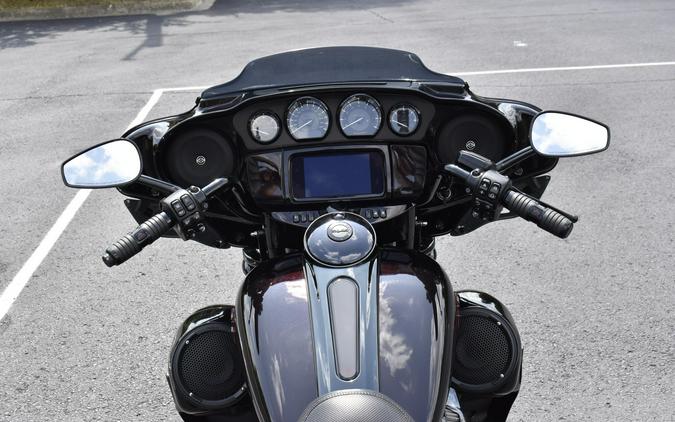 2021 Harley-Davidson CVO Tri Glide Charred Crimson