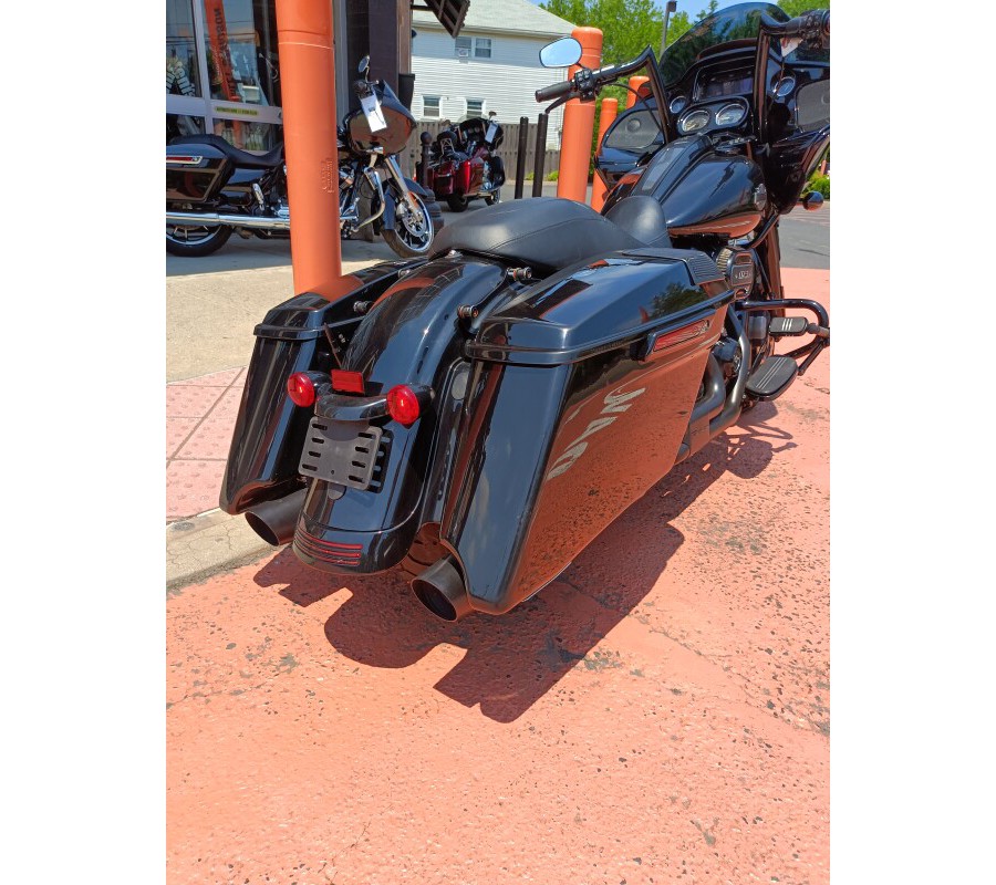 2021 Harley-Davidson Road Glide Special Vivid Black - Black Finish