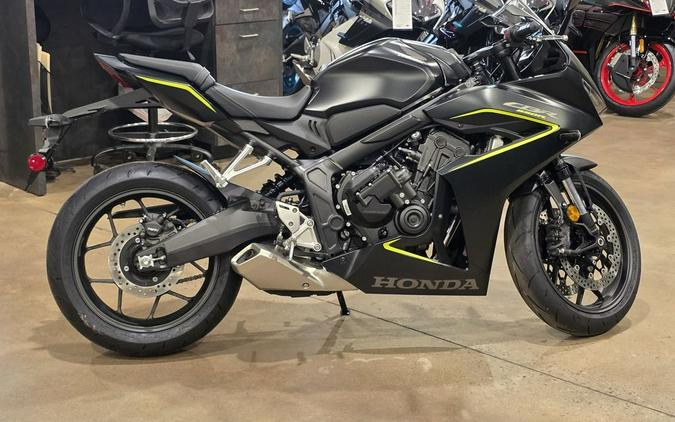 2026 Honda CBR650R E-Clutch