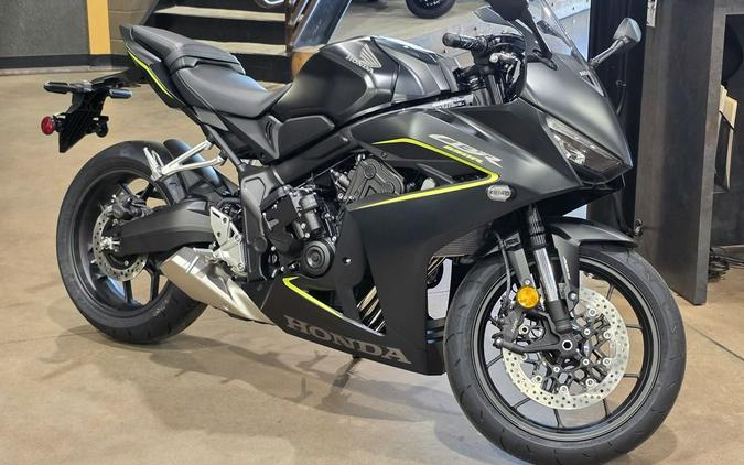 2026 Honda CBR650R E-Clutch