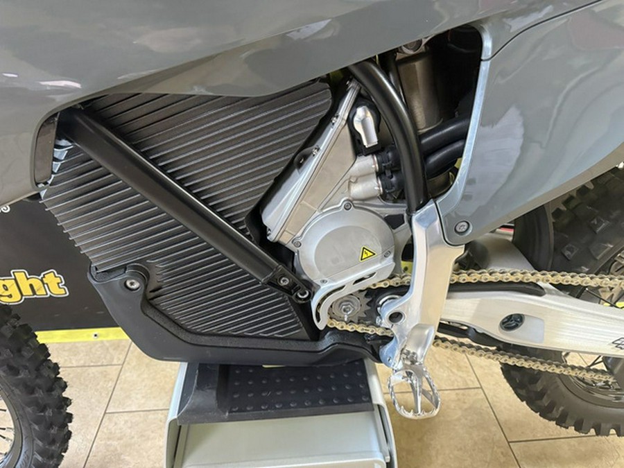 2025 Stark VARG 18"_60HP