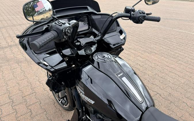 FLTRT 2026 Road Glide 3