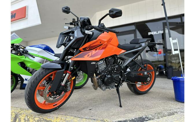 2024 KTM Duke 990