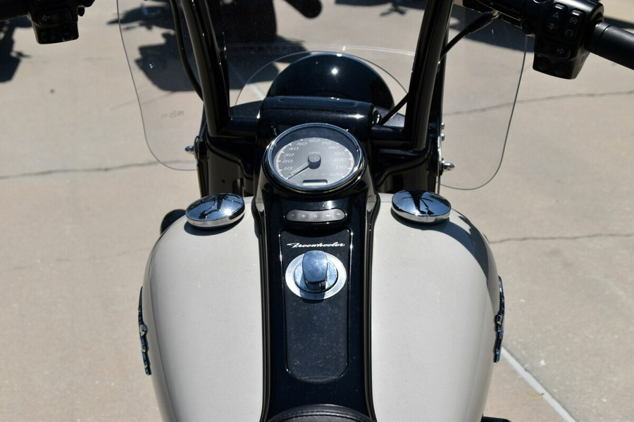 2023 Harley-Davidson Freewheeler