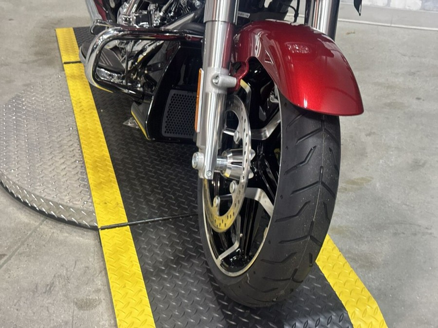 FLHX 2025 Street Glide™