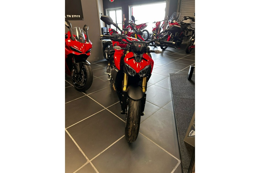 2026 Ducati Streetfighter V2