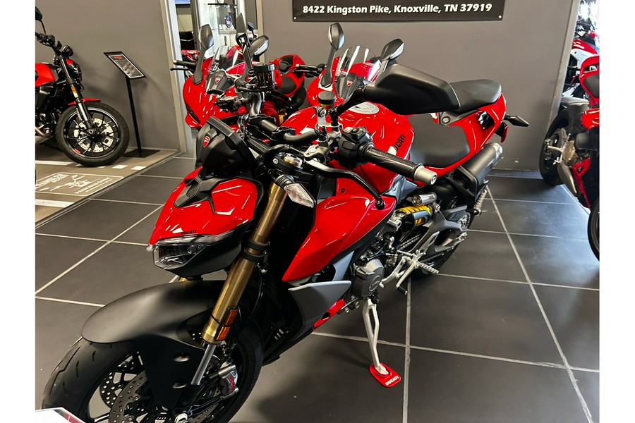 2026 Ducati Streetfighter V2
