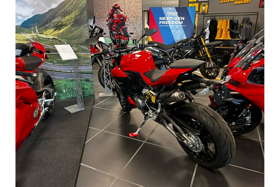 2026 Ducati Streetfighter V2