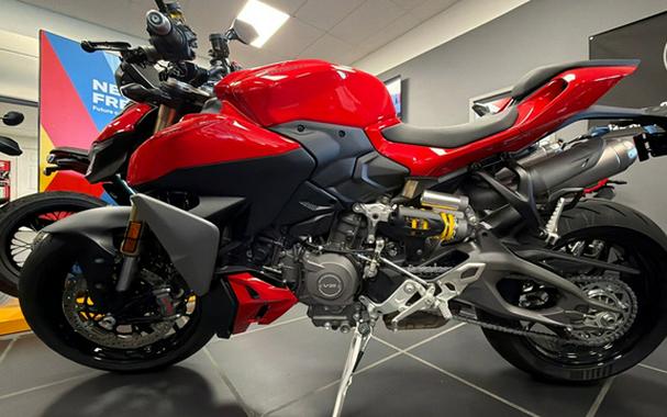 2026 Ducati Streetfighter V2