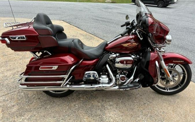 2023 Harley-Davidson® Ultra Limited Heirloom Red Fade