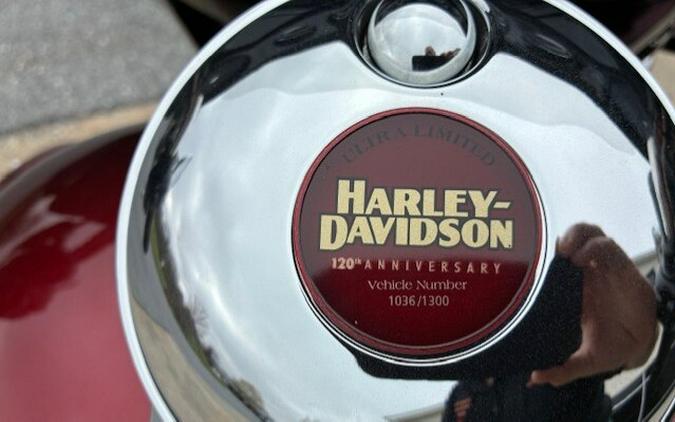 2023 Harley-Davidson® Ultra Limited Heirloom Red Fade