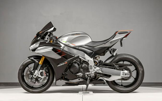 2022 Aprilia RSV4