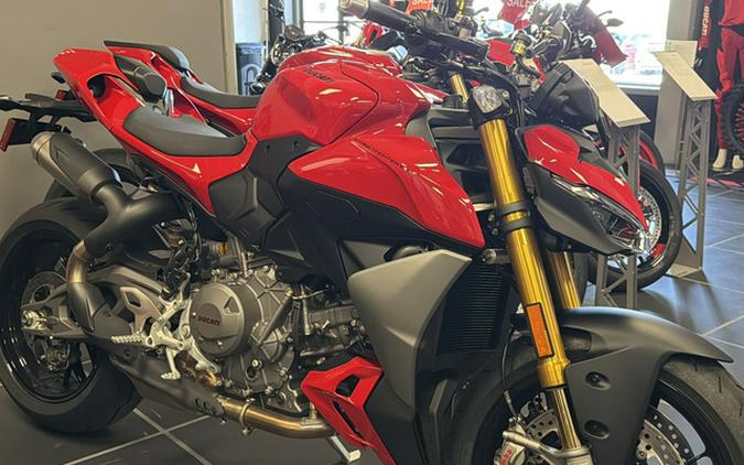 2026 Ducati Streetfighter V2 S