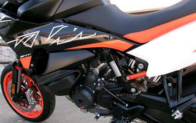 2024 KTM 890 SMT