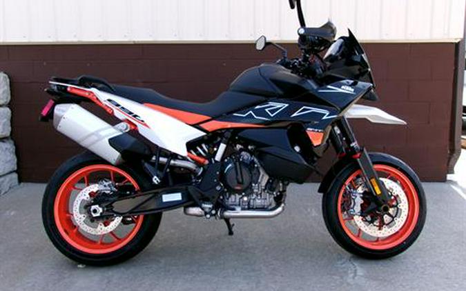 2024 KTM 890 SMT