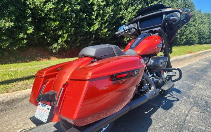 FLHX 2024 Street Glide®