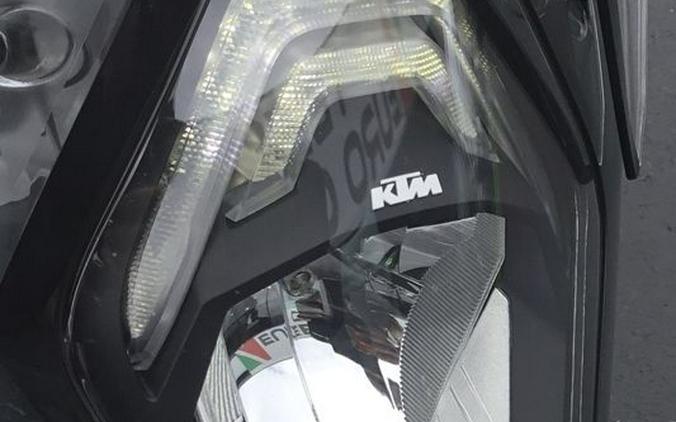 2017 KTM 1290 Super Duke GT