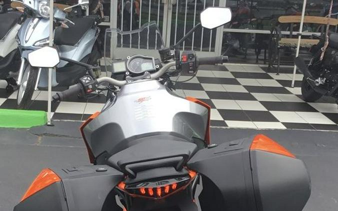 2017 KTM 1290 Super Duke GT