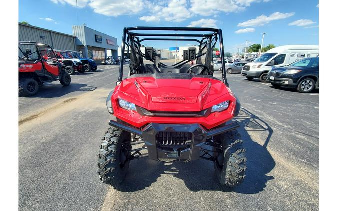 2024 Honda Pioneer 1000-6 Deluxe Crew