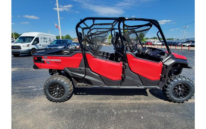 2024 Honda Pioneer 1000-6 Deluxe Crew